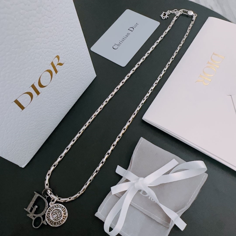 chr1st1an D10r necklaces